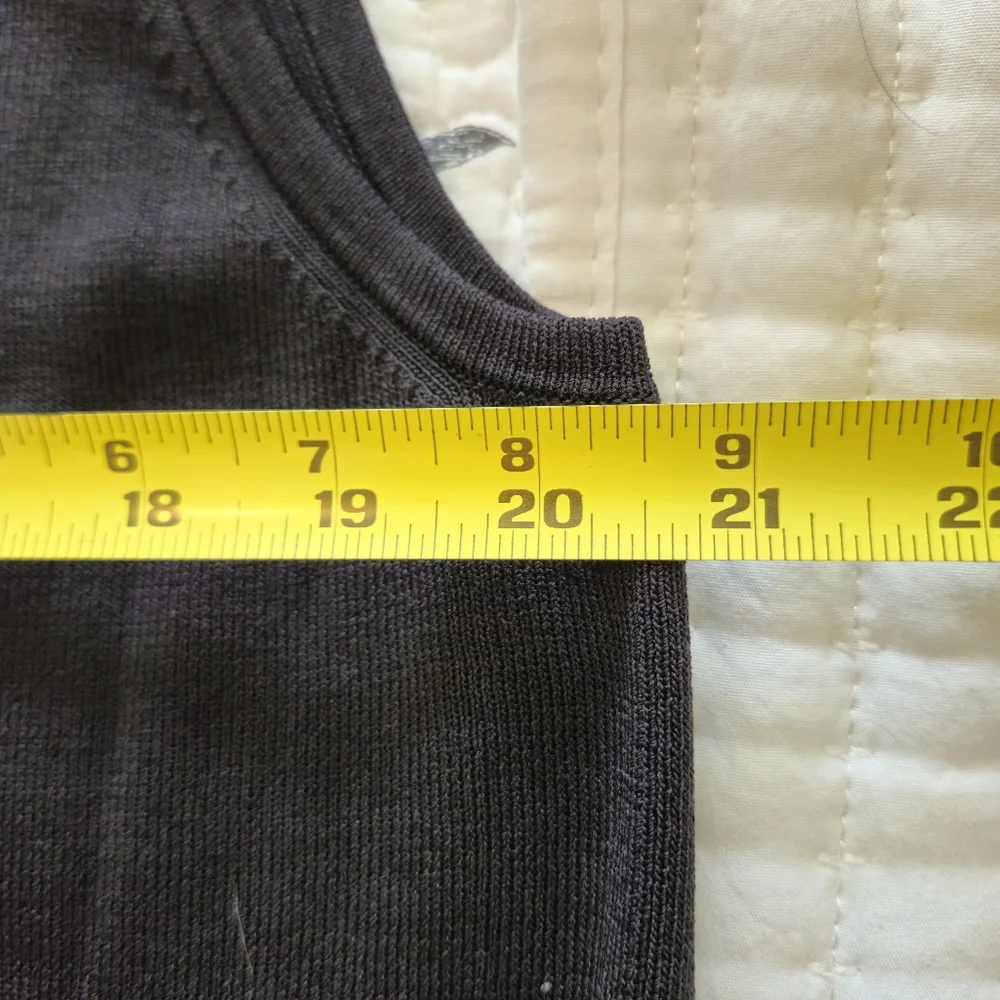 DRESS BARN BLACK SLEEVELESS TOP SIZE 18/20
